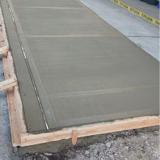 How Thick Should a Concrete Sidewalk Be